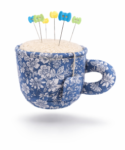 Alfiletero Taza de Té Liberty Azul con Telas Liberty – Colección Liberty Fabrics