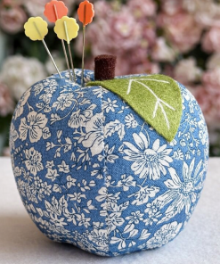 Acerico Manzana Liberty Azul con Telas Liberty – Colección Liberty Fabrics